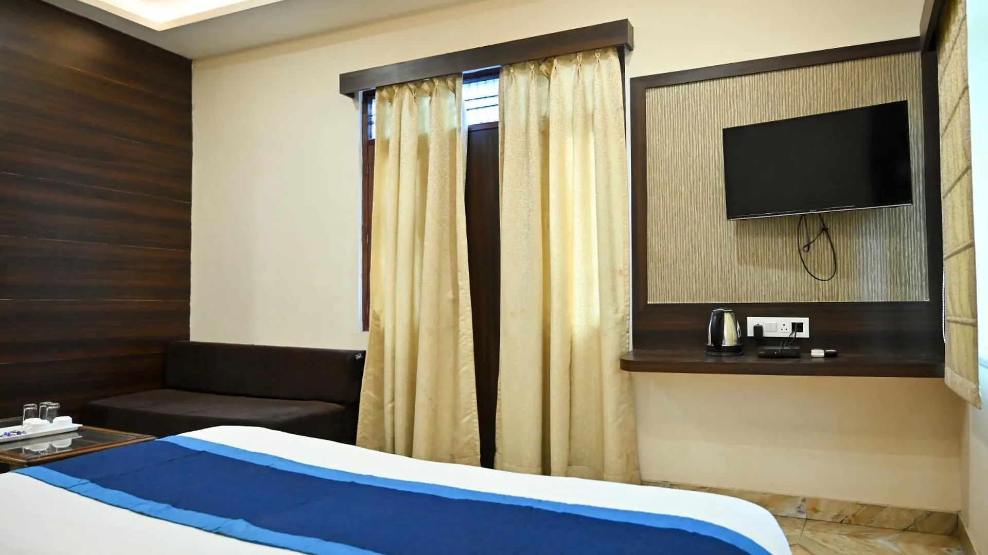 Hotel Hari Gopal Waranasi