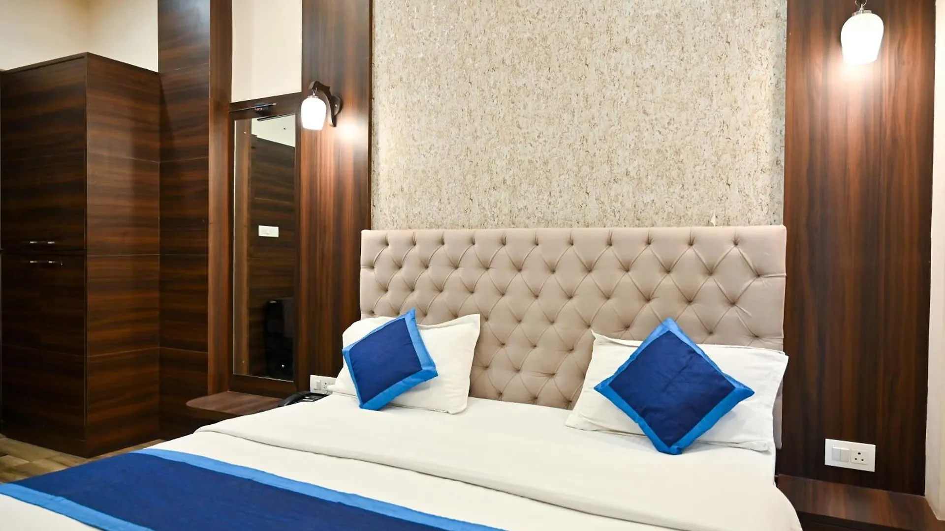 Hotel Hari Gopal Waranasi
