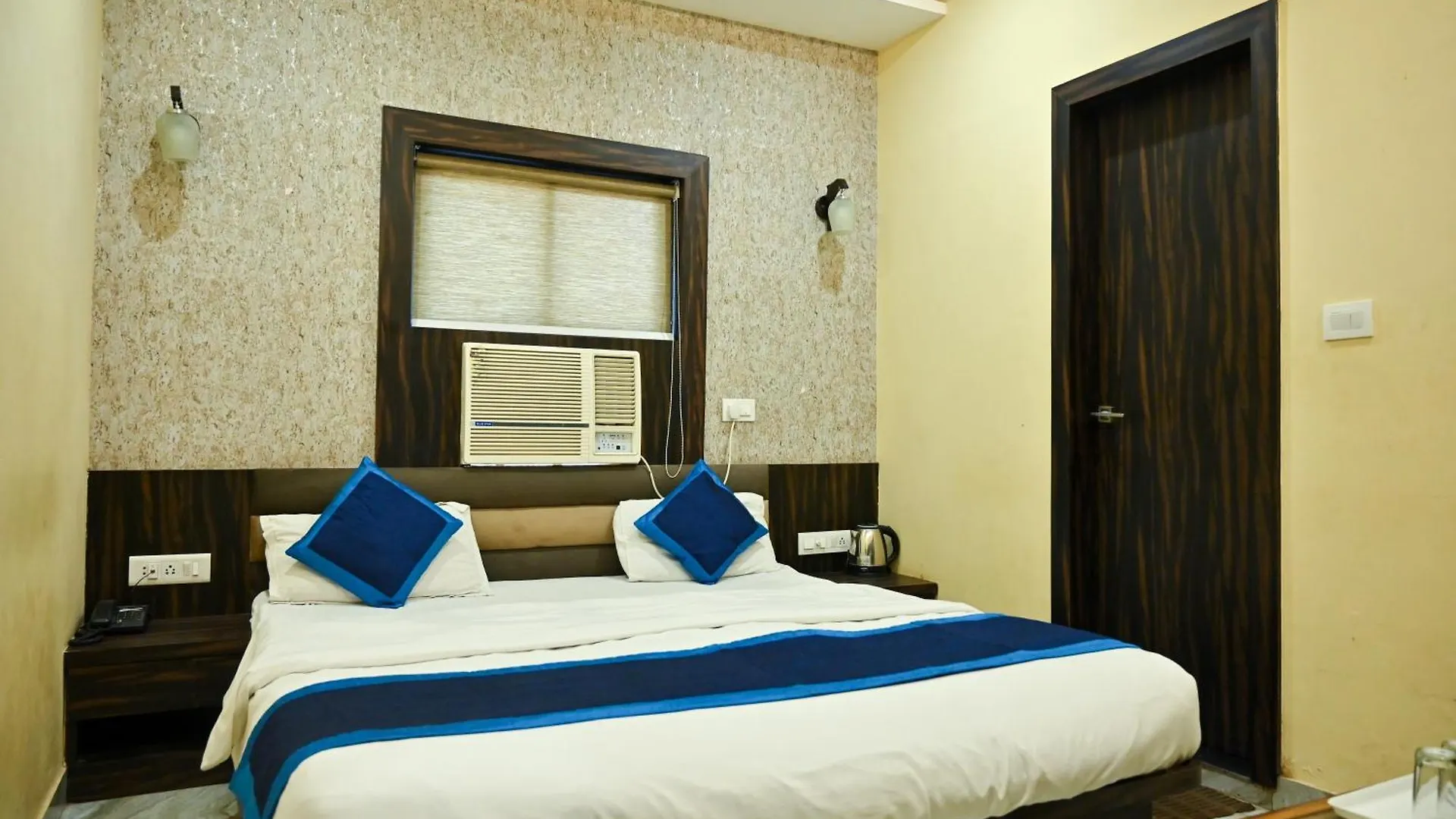 Hotel Hari Gopal Waranasi